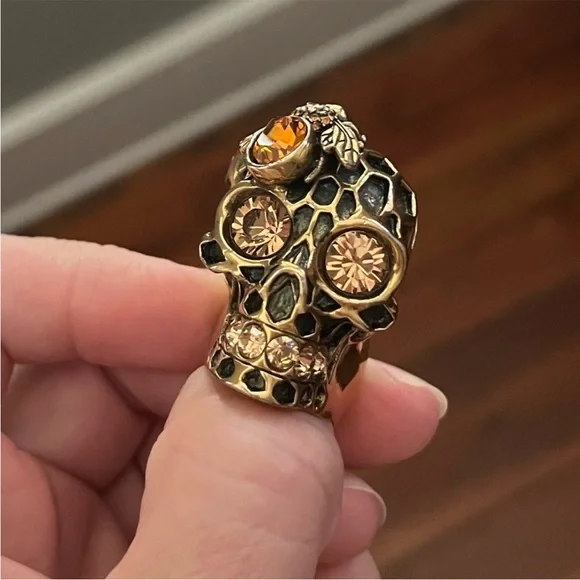 Alexander McQueen Honeycomb Skull Bee Ring - Picture 6 of 17